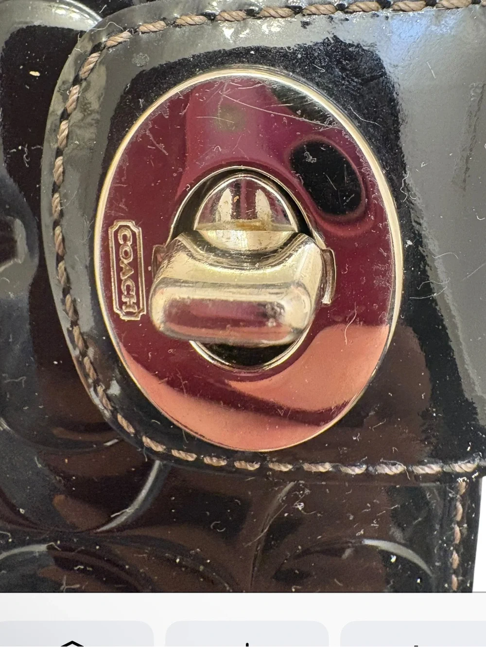 Coach vintage y2k black patent leather embossed cc turnlock wallet